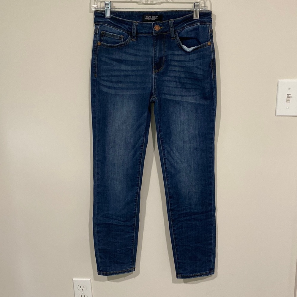 Judy Blue sz 28 Angie straight relaxed fit crop jeans